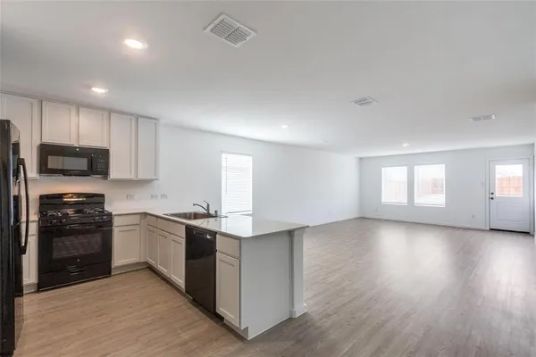 $2,095 | 7917 Gilbert Street, McKinney, TX 75071