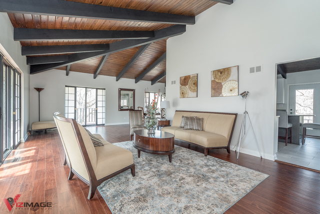 44 Old Creek Road Palos Park, IL 60464 - Photo 5 of 38 a living room with furniture and a wooden floor