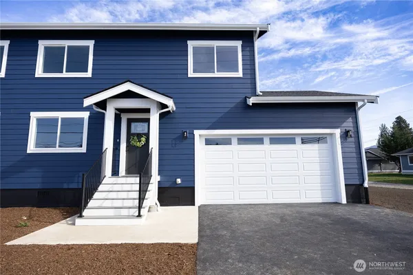 $425,000 | 1116 Sumas Avenue, Unit 2, Sumas, WA 98295