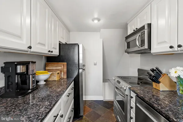 $600,000 | 3045 South Abingdon Street, Arlington, VA 22206