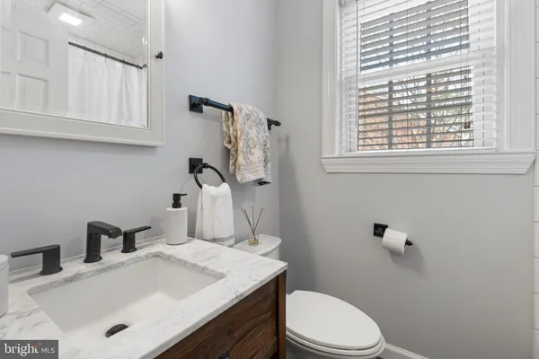 $600,000 | 3045 South Abingdon Street, Arlington, VA 22206