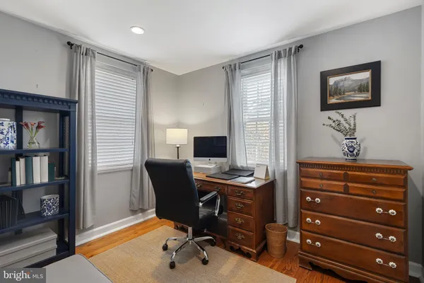 $600,000 | 3045 South Abingdon Street, Arlington, VA 22206