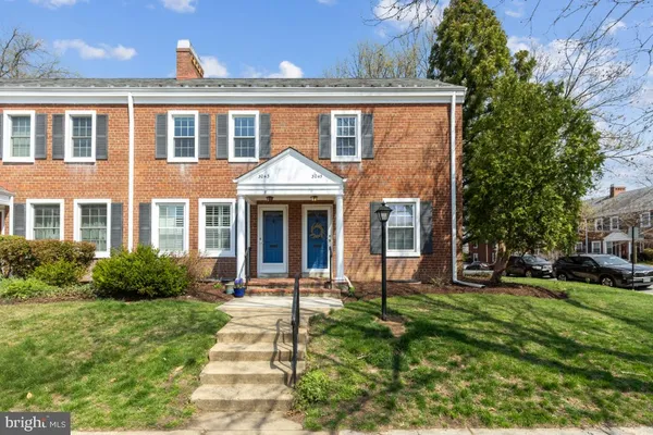 $600,000 | 3045 South Abingdon Street, Arlington, VA 22206