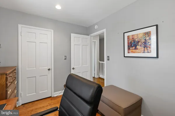 $600,000 | 3045 South Abingdon Street, Arlington, VA 22206