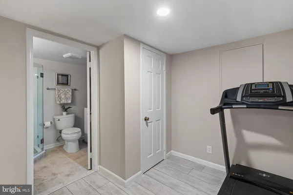 $600,000 | 3045 South Abingdon Street, Arlington, VA 22206