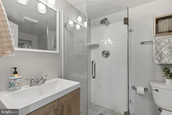 $600,000 | 3045 South Abingdon Street, Arlington, VA 22206