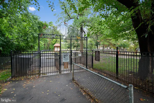 $600,000 | 3045 South Abingdon Street, Arlington, VA 22206