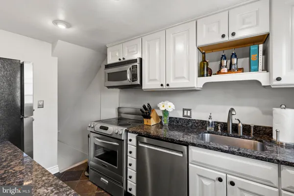 $600,000 | 3045 South Abingdon Street, Arlington, VA 22206