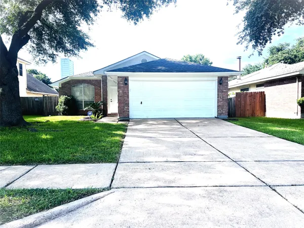 $275,000 | 15330 Riverside Grove Drive, Houston, TX 77083