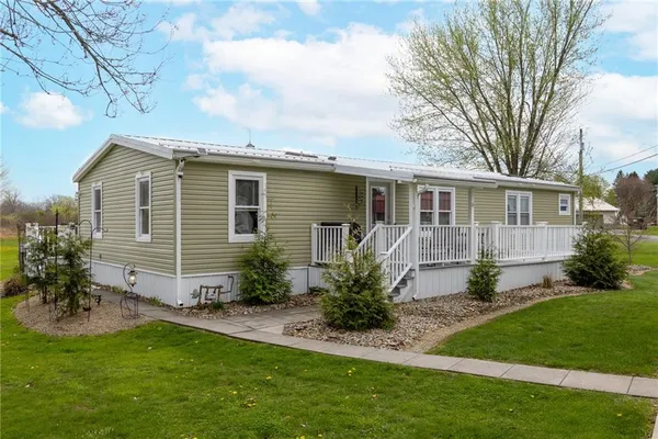 $169,000 | 14 Emerald Drive, Grove City, PA 16127