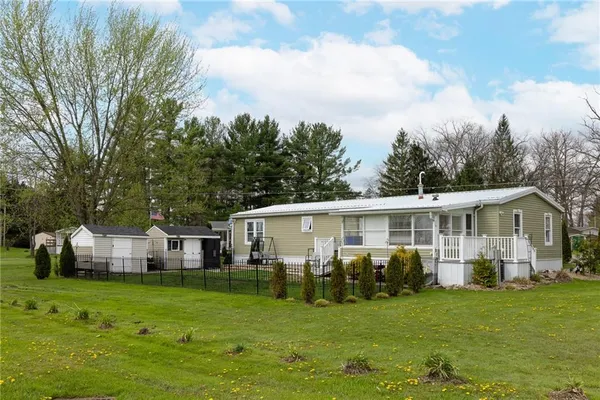 $169,000 | 14 Emerald Drive, Grove City, PA 16127