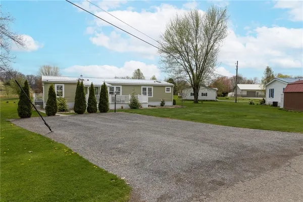 $169,000 | 14 Emerald Drive, Grove City, PA 16127