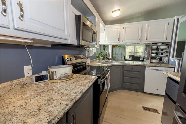 $169,000 | 14 Emerald Drive, Grove City, PA 16127