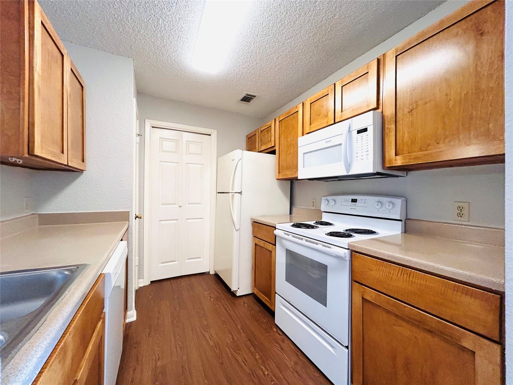 8913 Schick Road, Unit D Austin, TX 78729 - Photo 7 of 14