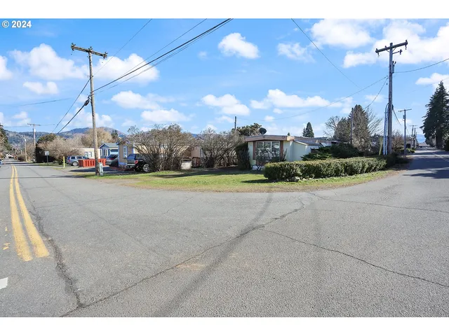 $1,000,000 | 3391 Avalon Drive, Hood River, OR 97031