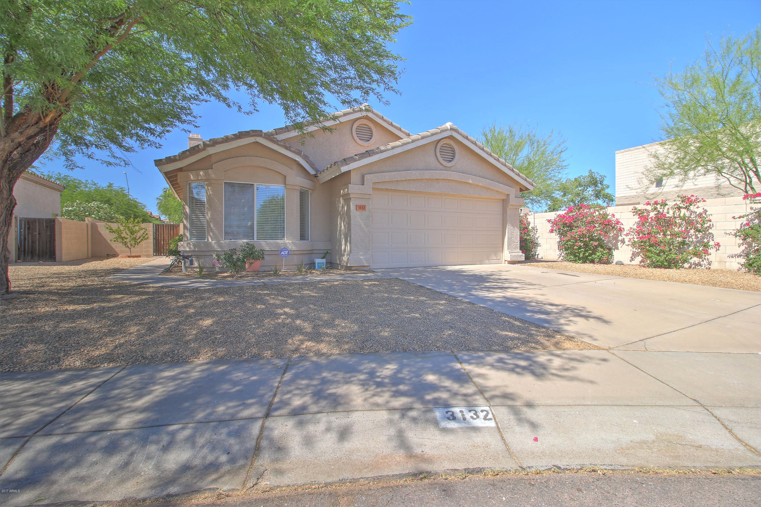 3132 East Escuda Road Phoenix, AZ 85050 - Photo 3 of 27 IMG_1855_6_7_8_9