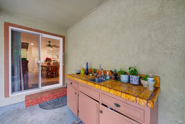 $585,000 | 835 Royal Elf Court, Dixon, CA 95620