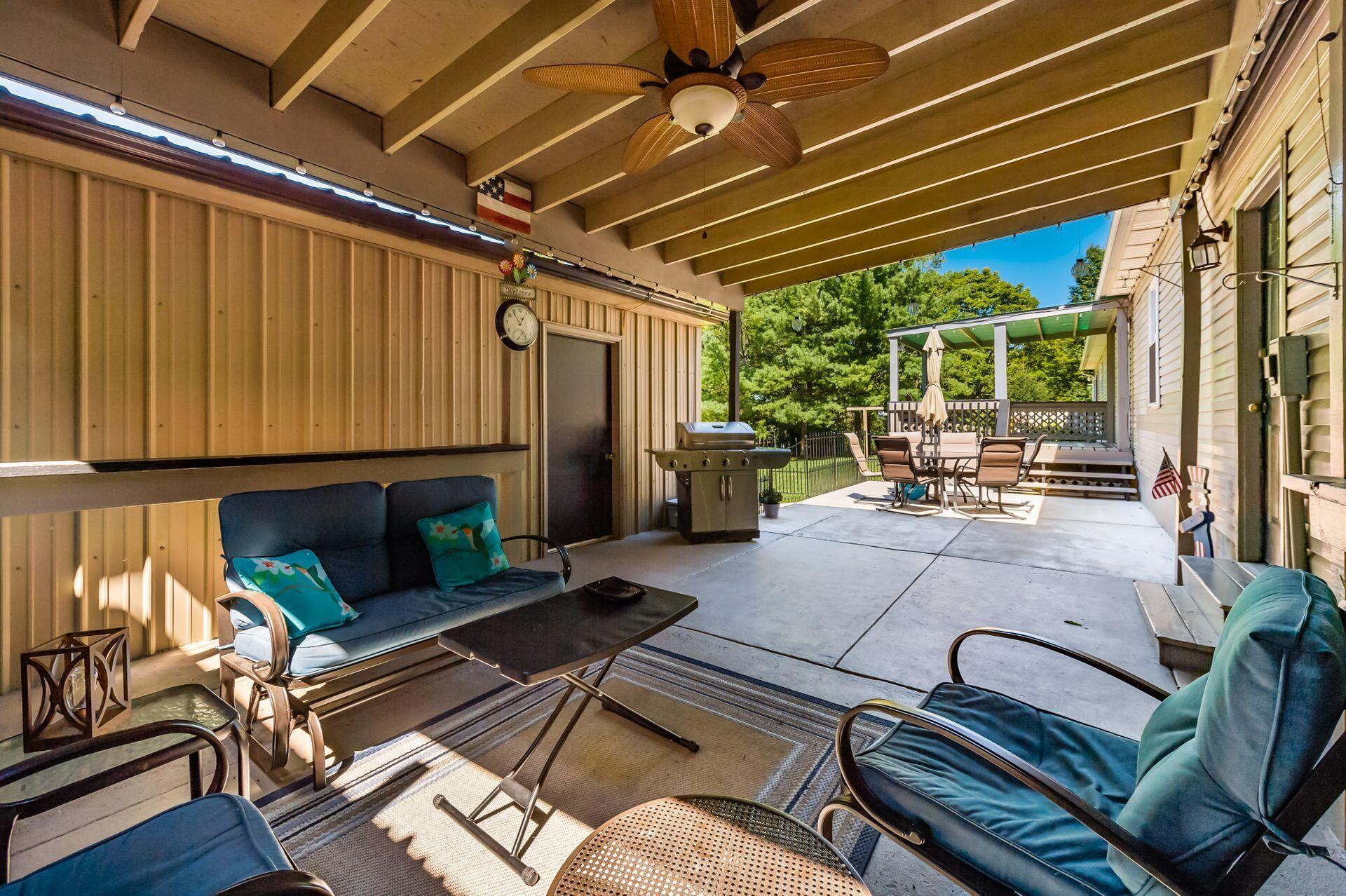 18391 Ringgold Southern Road Circleville, OH 43113 - Photo 33 of 45 Covered Patio