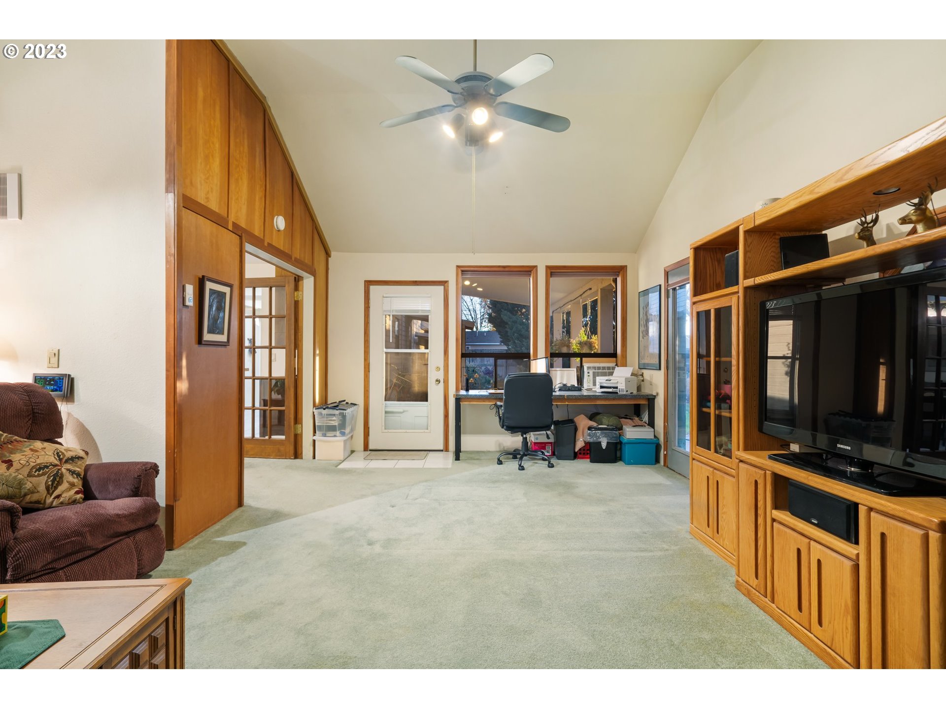 345 3rd Street Northeast Irrigon, OR 97844 - Photo 16 of 39 a living room with furniture and flat screen tv