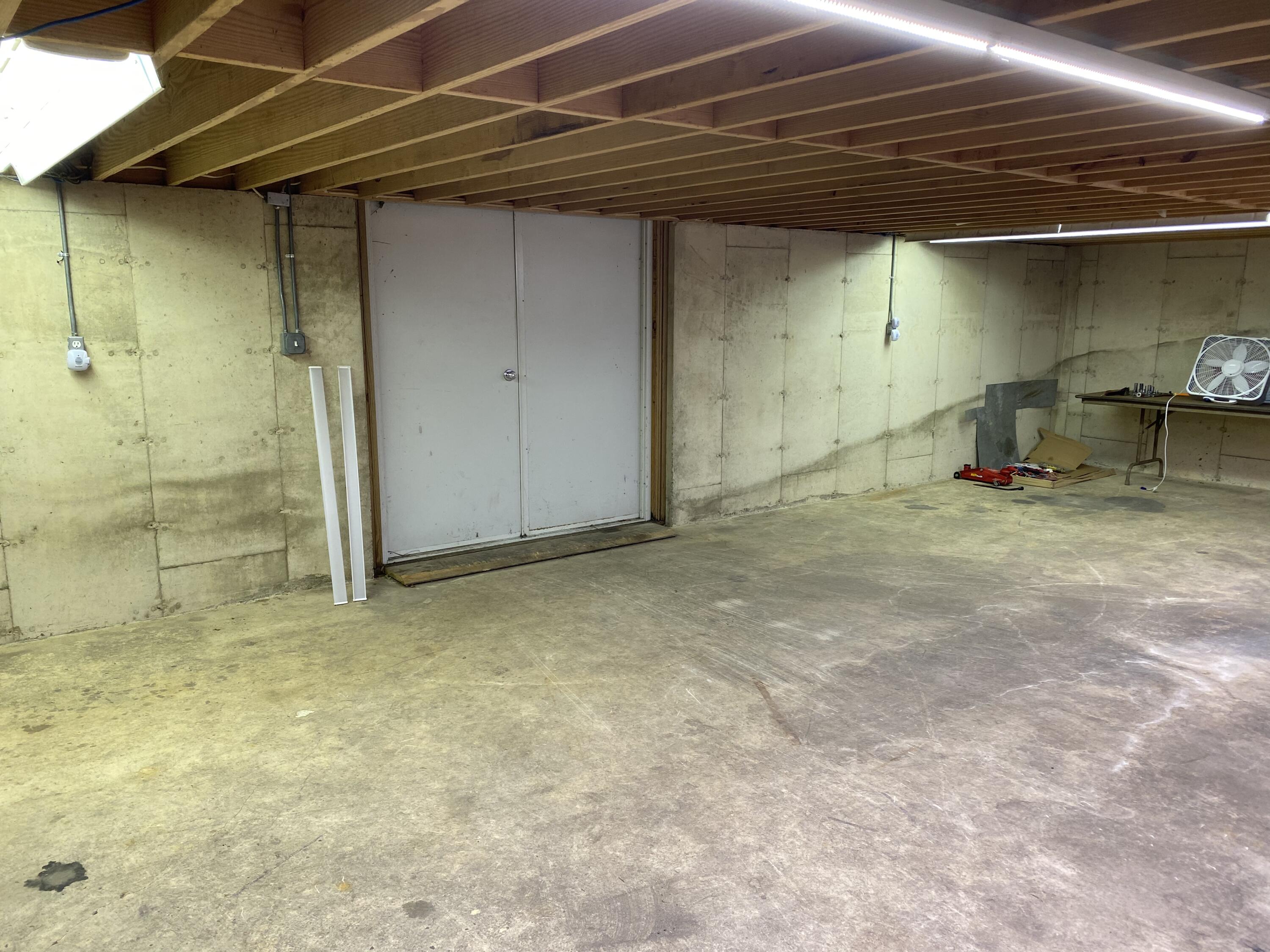 823 Shawnee Beach Road Bronson, MI 49028 - Photo 6 of 9 9C869E6D-FE37-48E0-912F-607D48744584