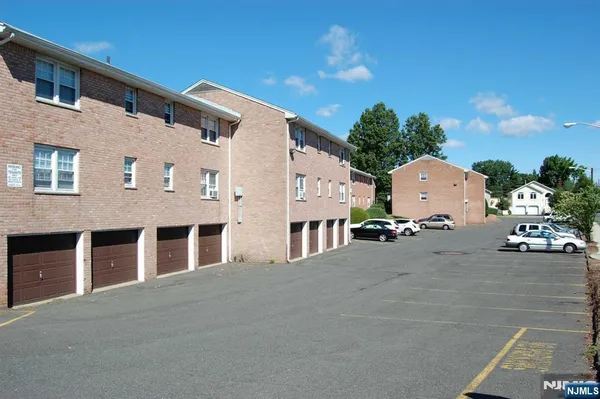$1,850 | 60 Columbia Avenue, Unit 48, Dumont, NJ 07628