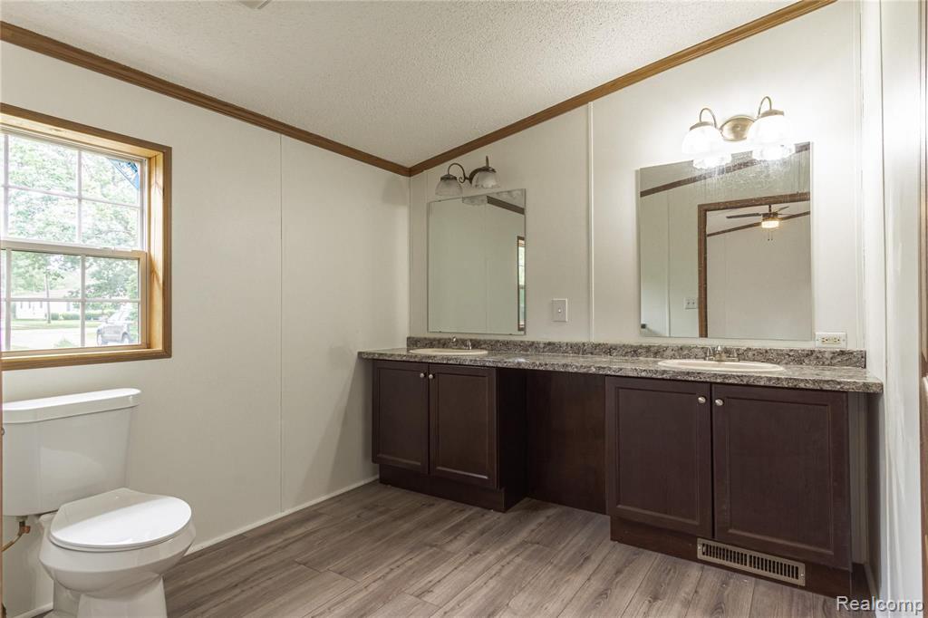 8114 Morrish Road Swartz Creek, MI 48473 - Photo 15 of 30 Gallery Image 15