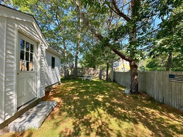 $2,200 | 40 Bradford Road, Yarmouth, MA 02673