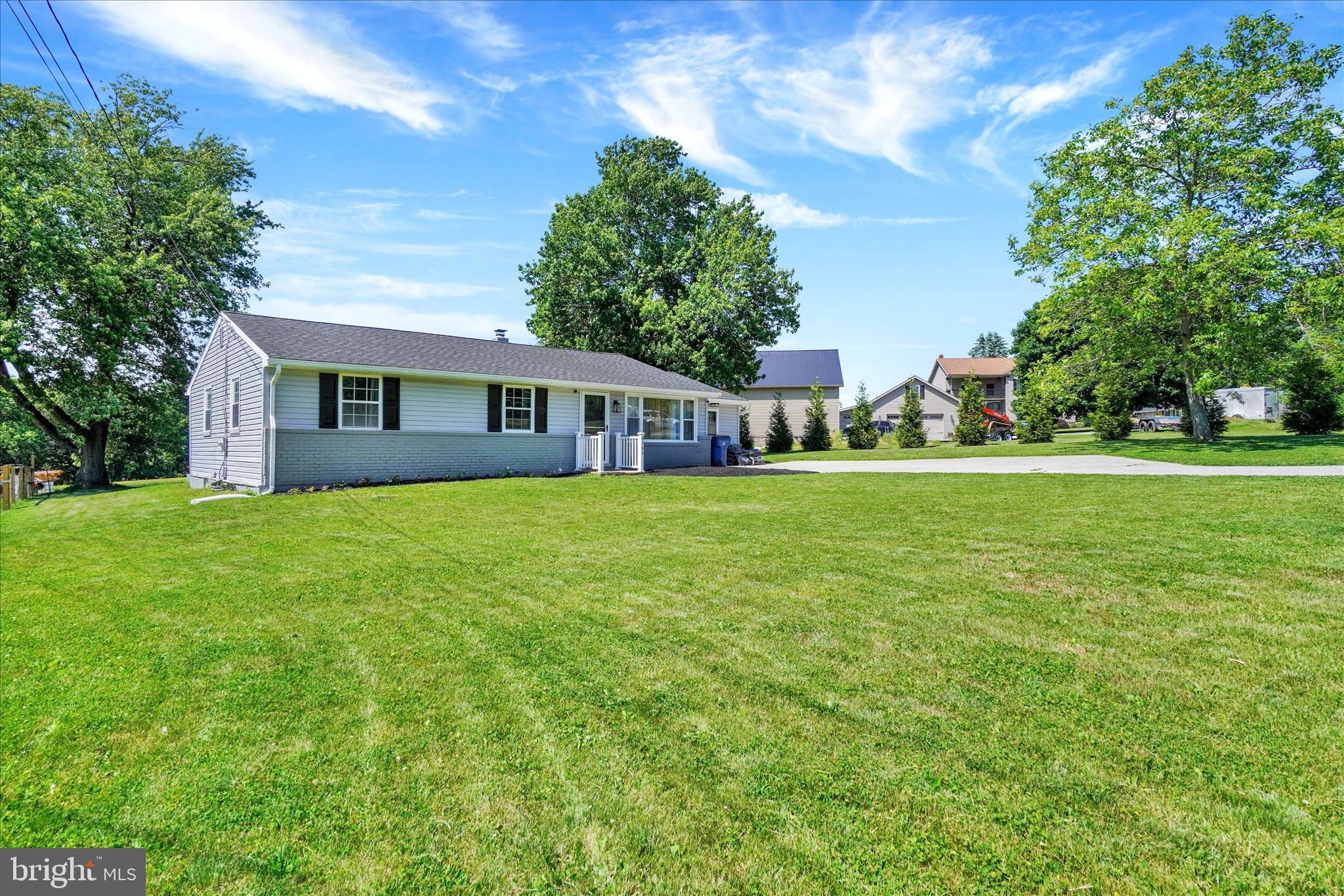 4161 Walters Hatchery Road York, PA 17408 - Photo 4 of 34