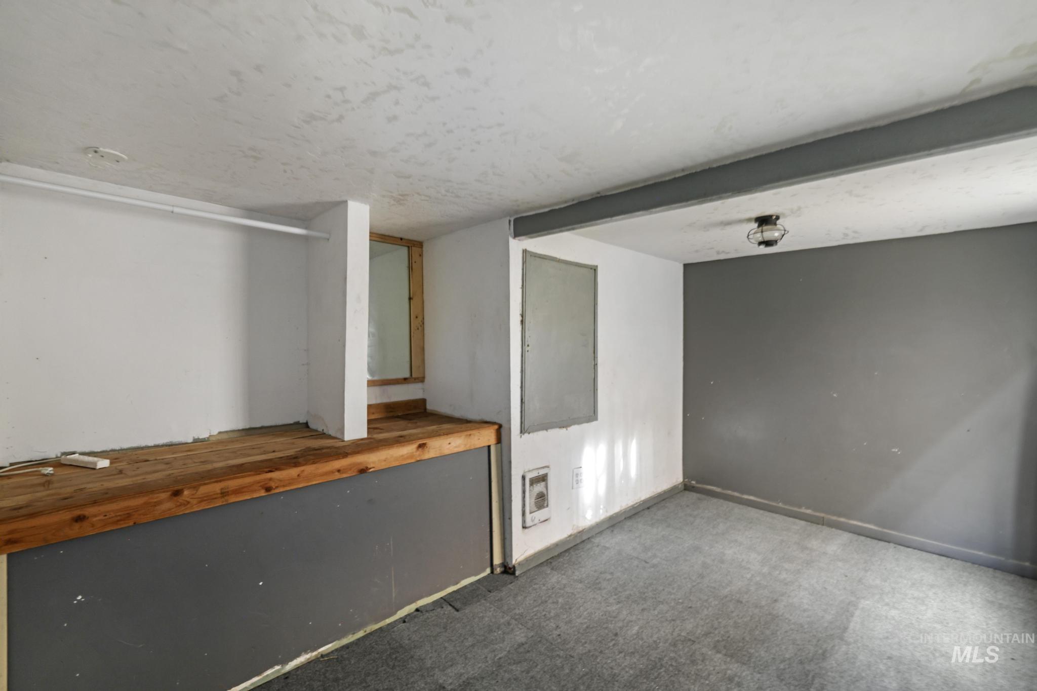 729 California Street Gooding, ID 83330 - Photo 11 of 21