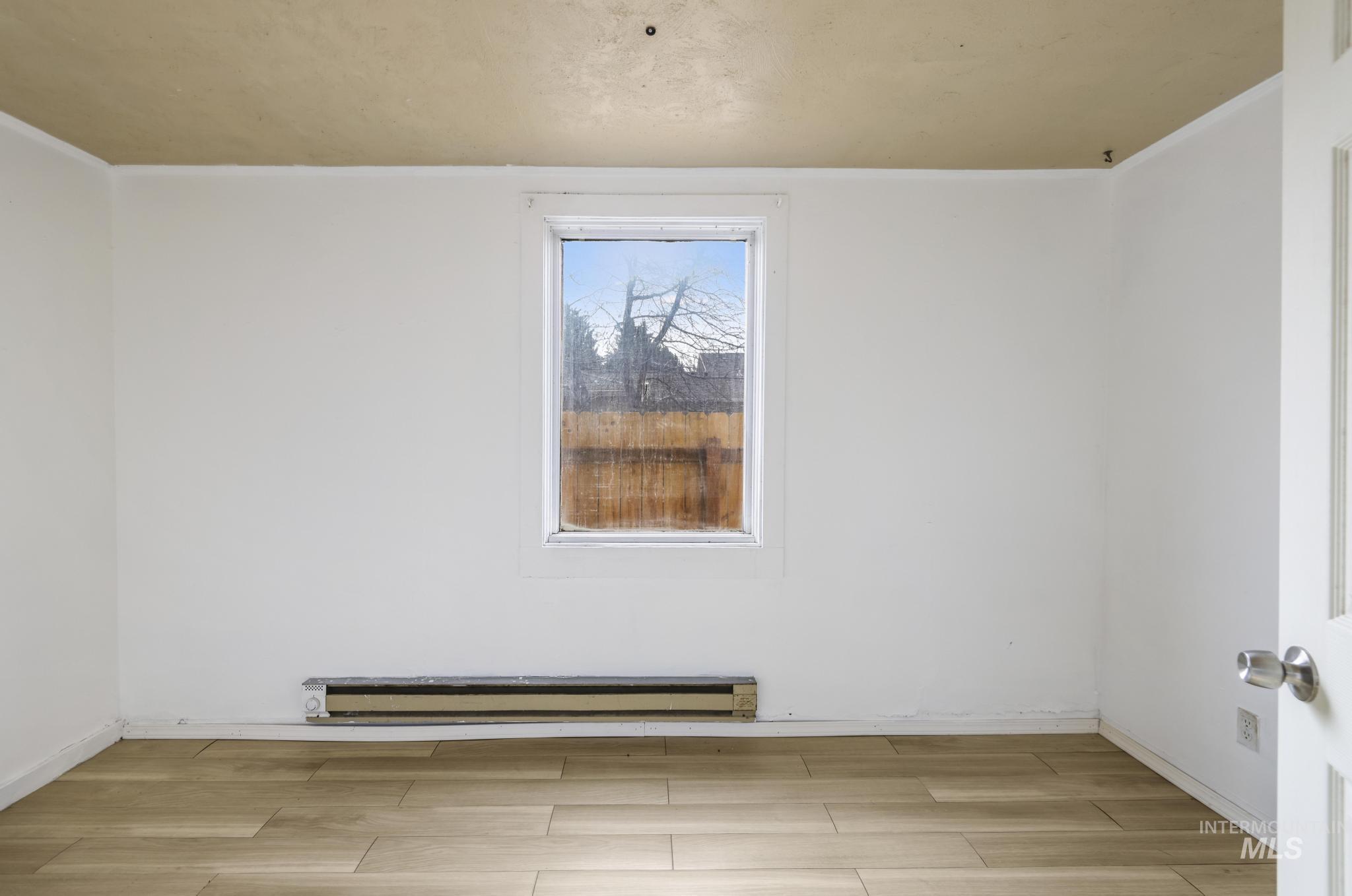 729 California Street Gooding, ID 83330 - Photo 5 of 21