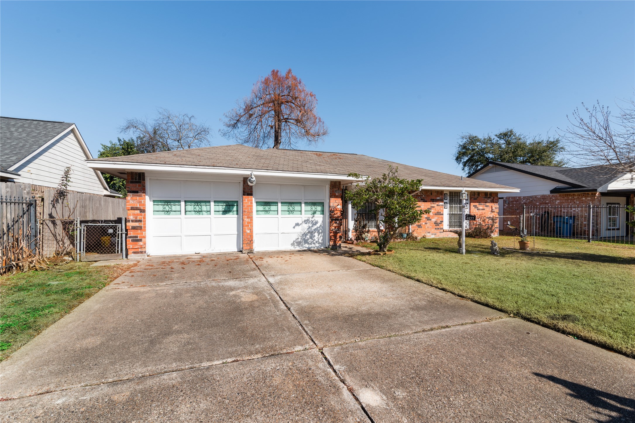 4627 Hollybrook Lane Houston, TX 77039 - Photo 2 of 42