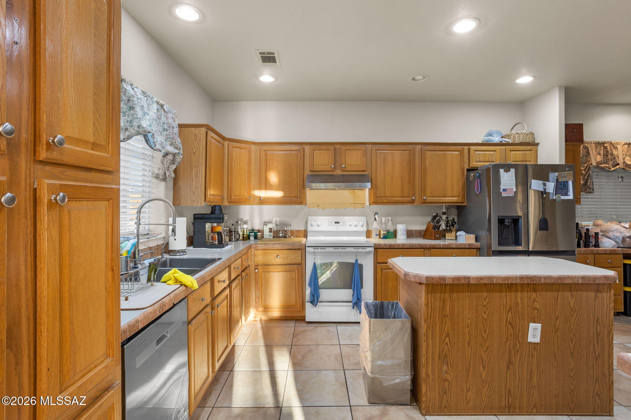 17353 West Manville Road Marana, AZ 85653 - Photo 6 of 44