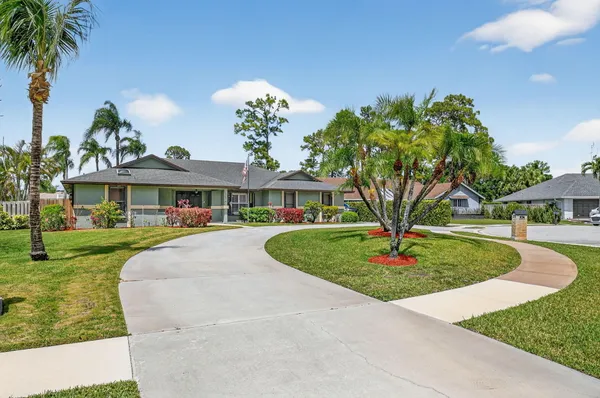 $778,500 | 1074 Northumberland Court, Wellington, FL 33414