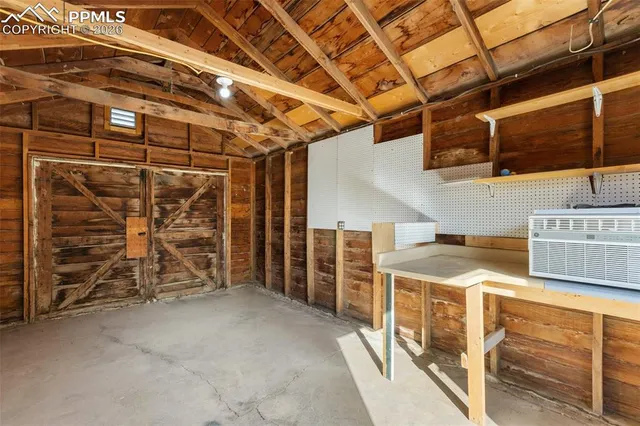 a view of a storage & utility room