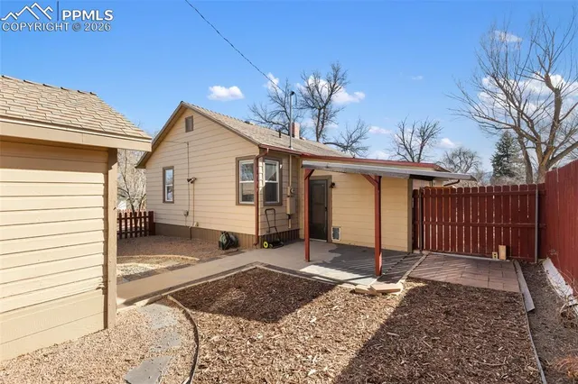 a view of a house with a outdoor space
