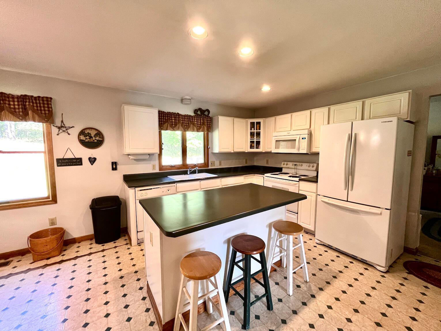 800 Dearth Road Kingston, OH 45644 - Photo 4 of 27 800 Dearth Road-#6