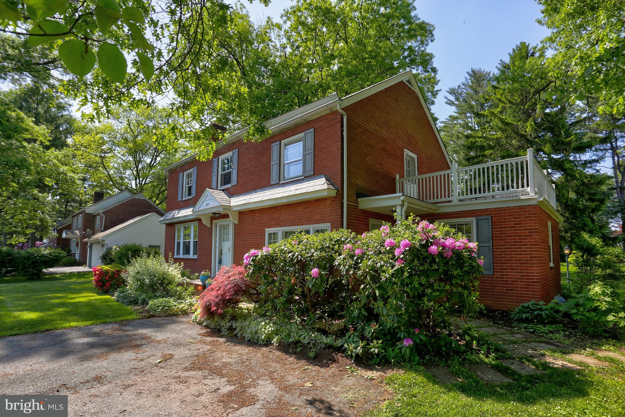 217 East Roseville Road Lancaster, PA 17601 - Photo 2 of 37 Gallery Image 2