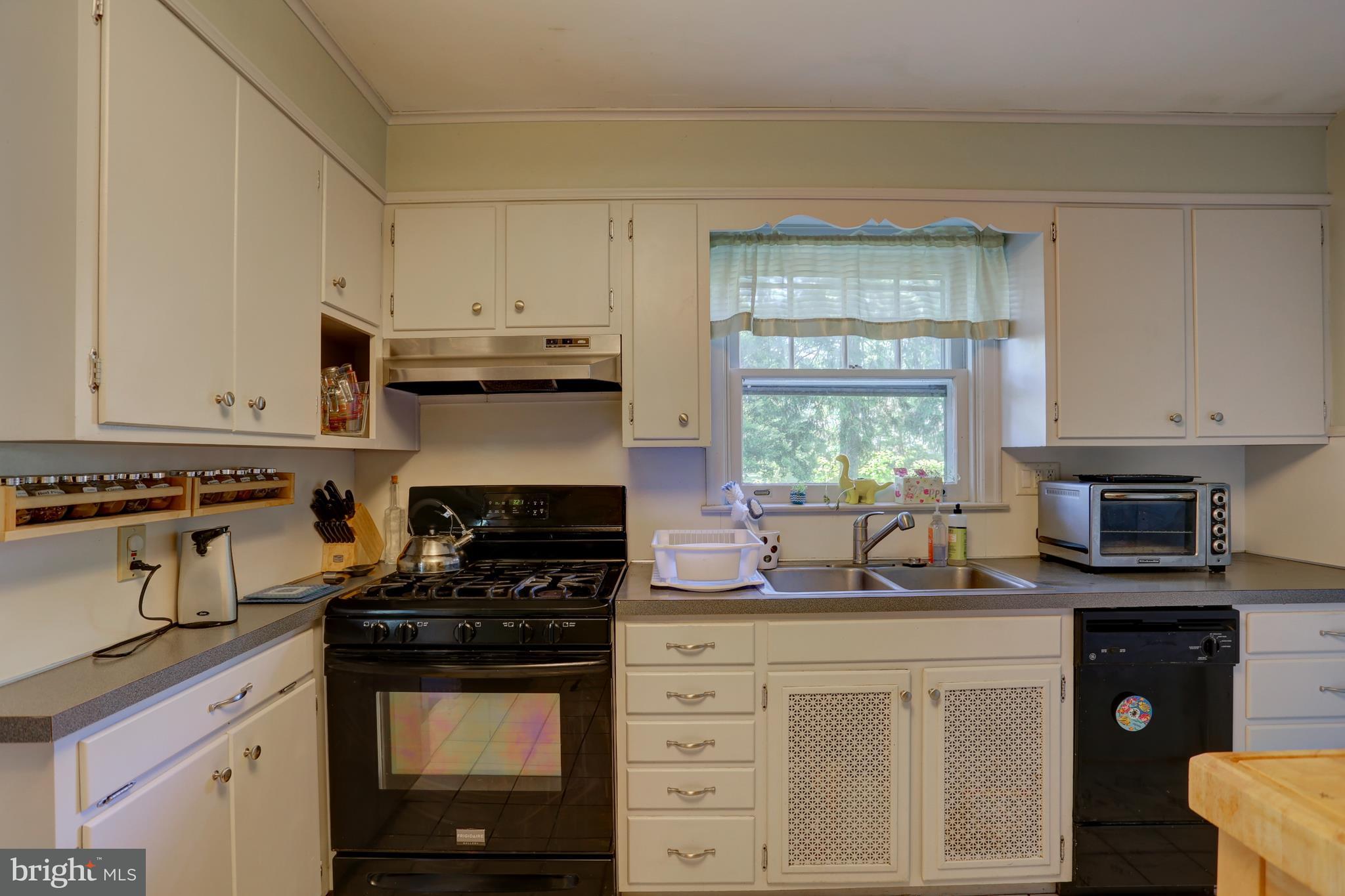 217 East Roseville Road Lancaster, PA 17601 - Photo 14 of 37 Gallery Image 14