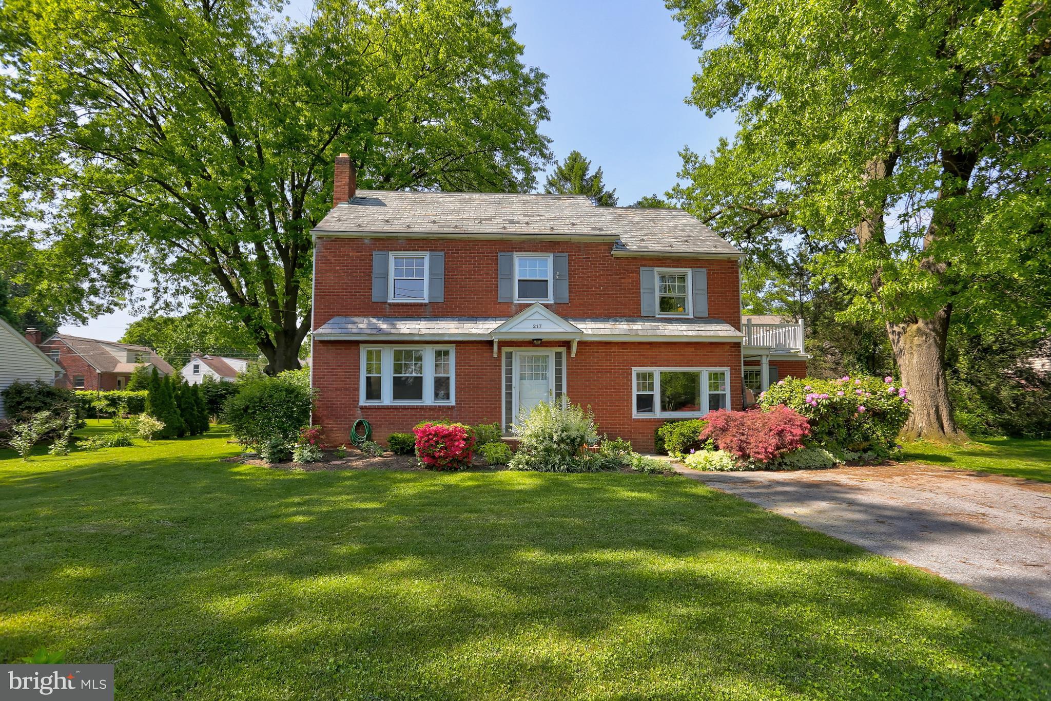 217 East Roseville Road Lancaster, PA 17601 - Photo 3 of 37 Gallery Image 3