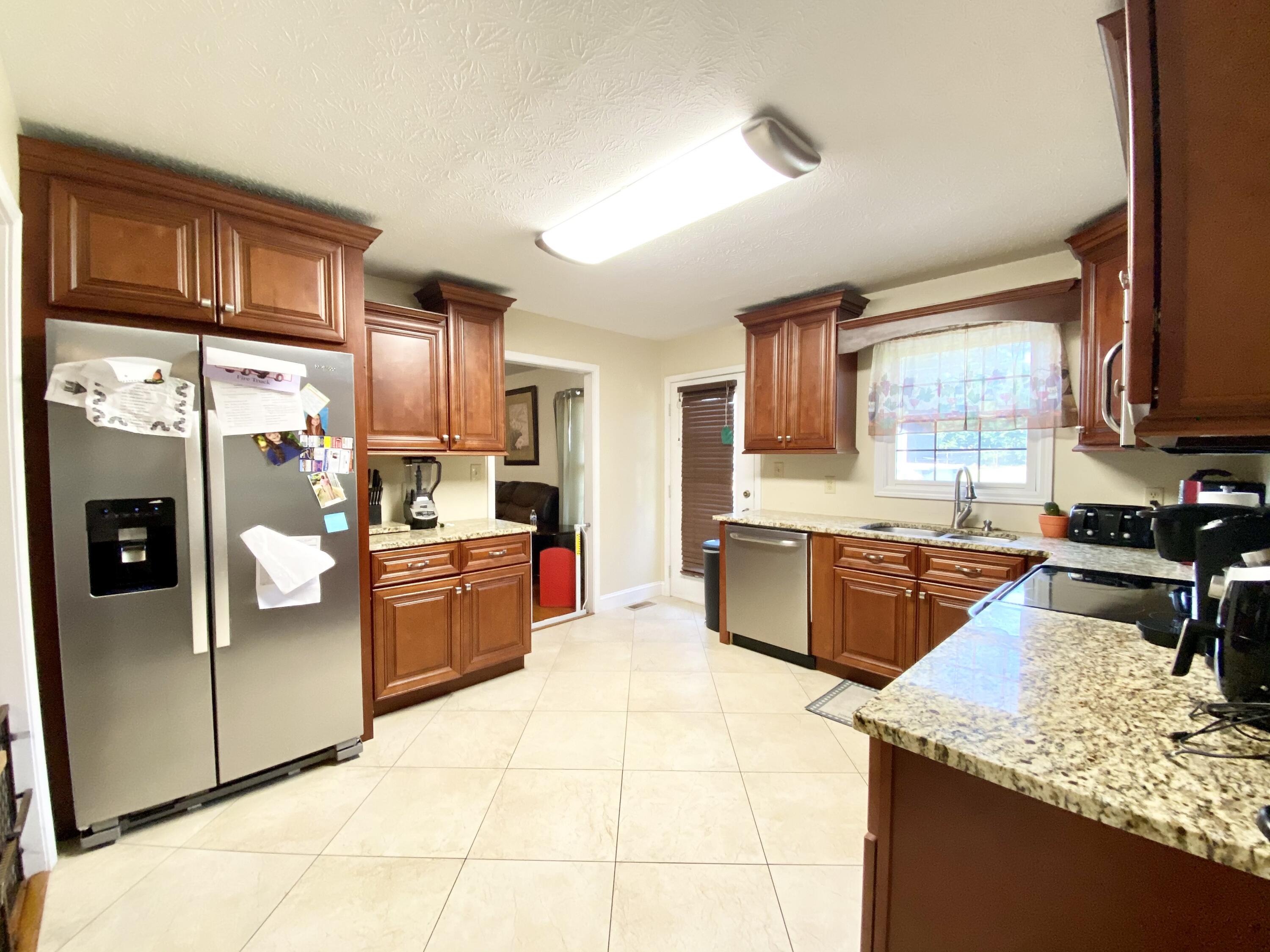 177 Ridgeview Drive Somerset, KY 42503 - Photo 8 of 27 IMG-0728