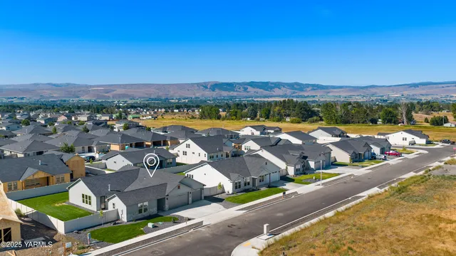 $679,900 | 204 Ian Avenue East, Ellensburg, WA 98926