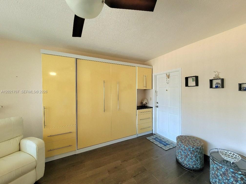 322 Harding Street, Unit B101 Hollywood, FL 33019 - Photo 6 of 25