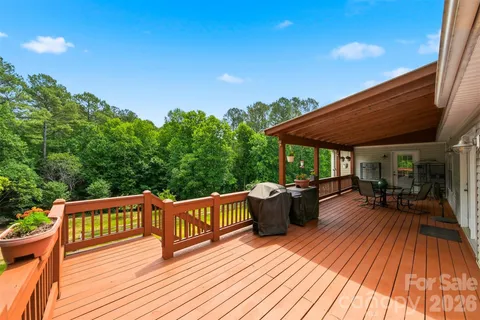 $619,900 | 3422 North Bay Drive, Granite Falls, NC 28630