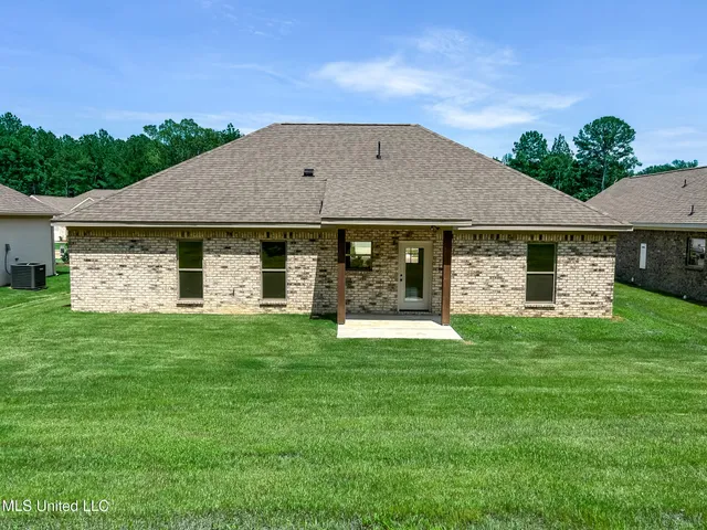 $285,900 | 968 Riverside Lane, Pearl, MS 39208