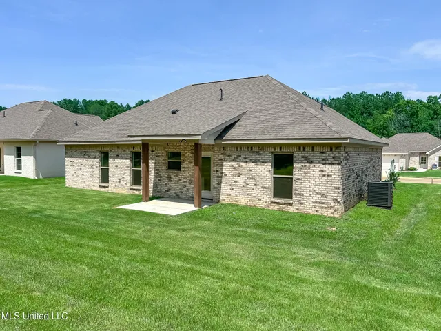 $285,900 | 968 Riverside Lane, Pearl, MS 39208