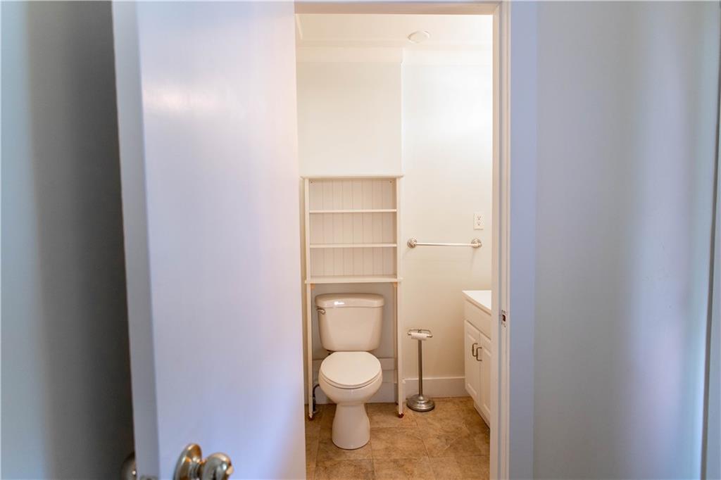 6433 Landview Road Pittsburgh, PA 15217 - Photo 11 of 41 Gallery Image 11