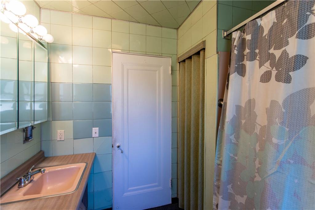 6433 Landview Road Pittsburgh, PA 15217 - Photo 23 of 41 Gallery Image 23