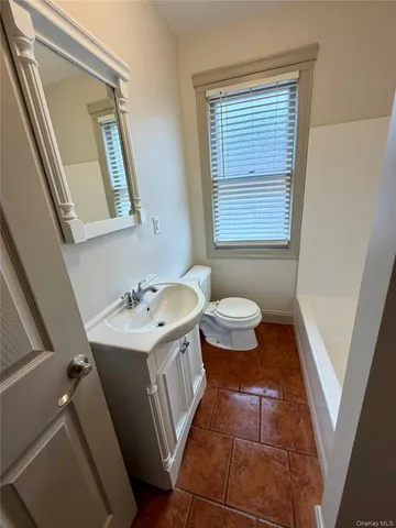 $1,950 | 11 Franklin Street, Unit 1E, Poughkeepsie, NY 12601