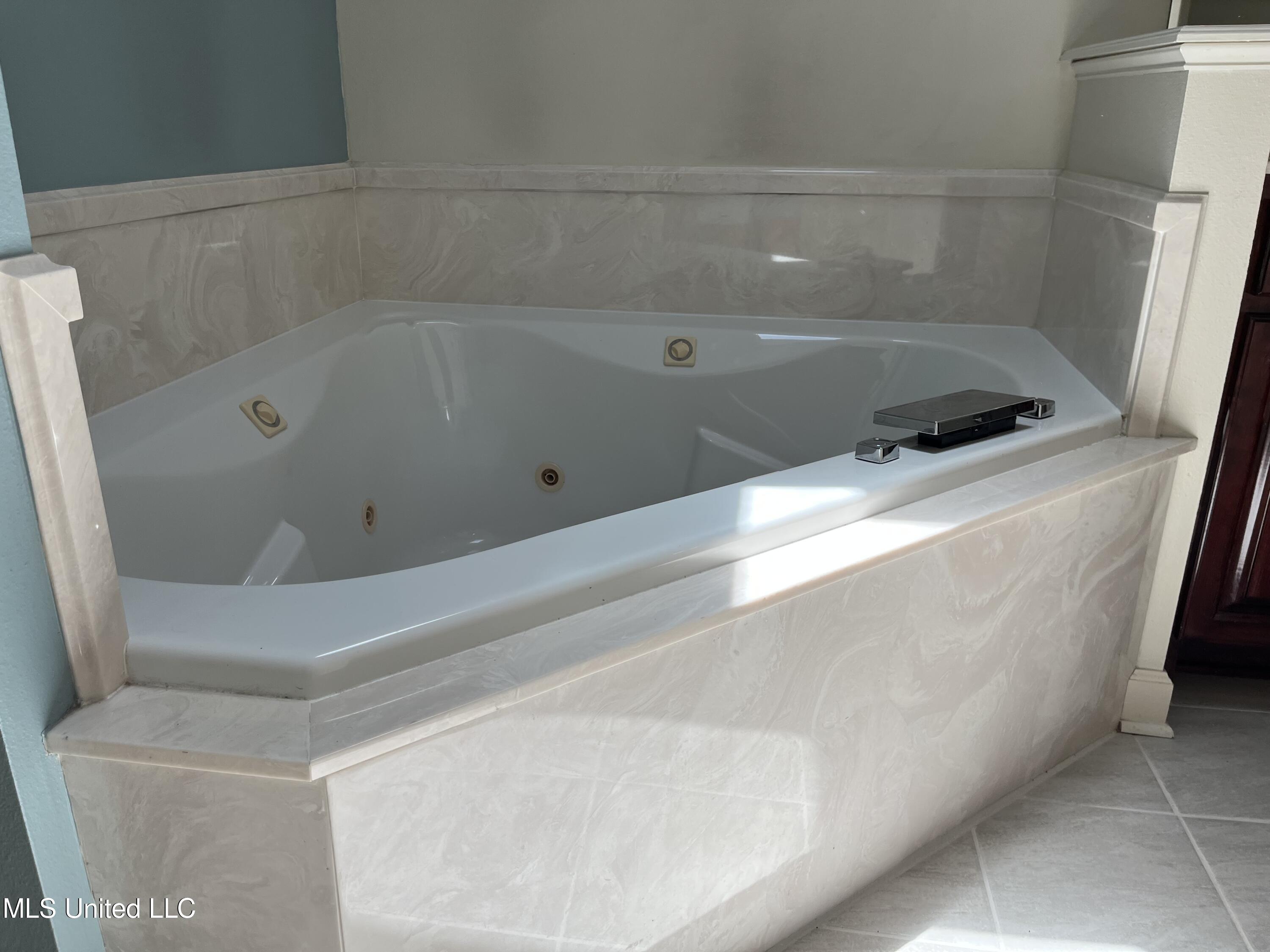 7726 Falcon Circle West Ocean Springs, MS 39564 - Photo 29 of 46 IMG_1757