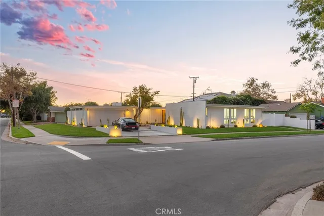 $2,079,000 | 3391 Rossmoor Way, Rossmoor, CA 90720